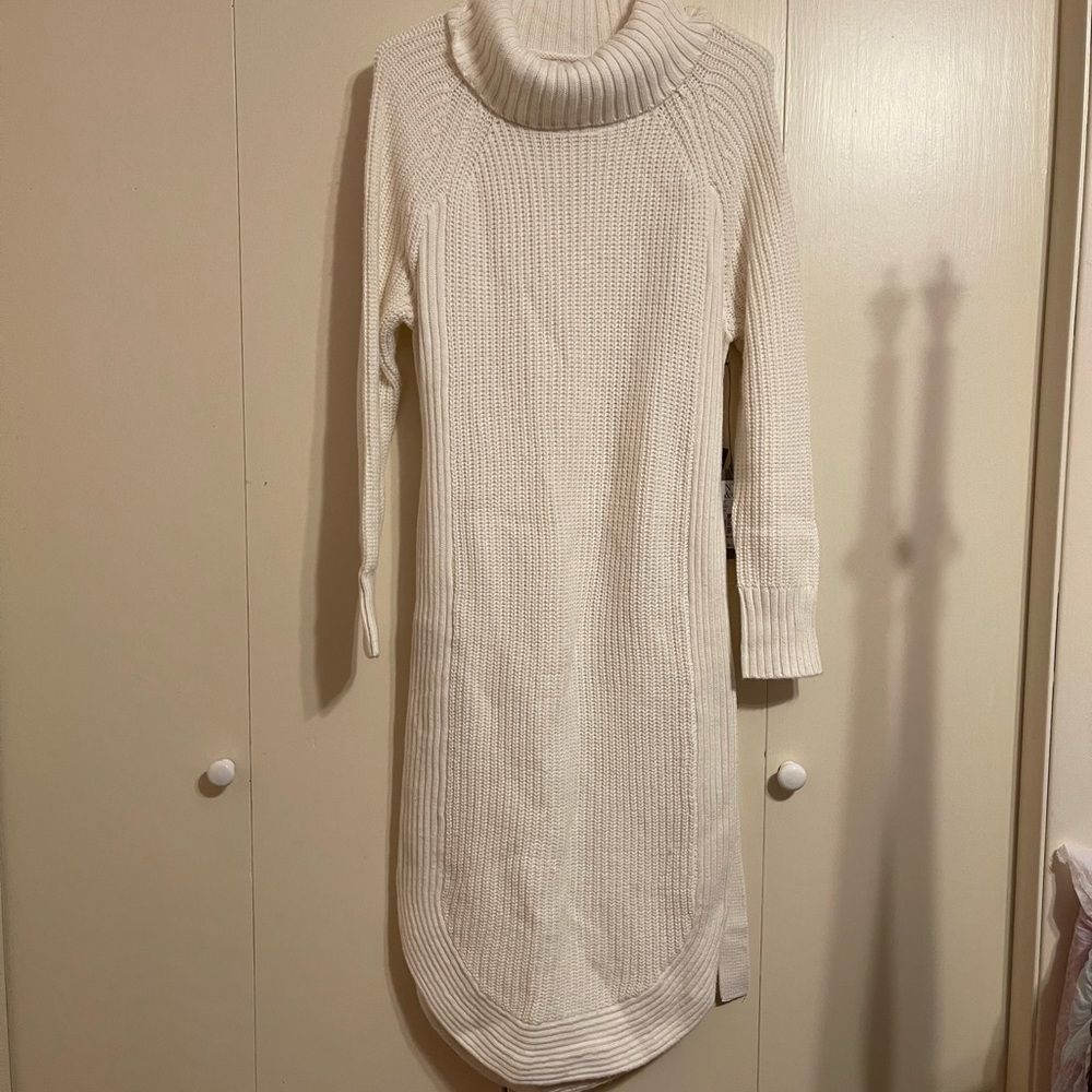 Eva Mendes Women’s Ivory Cowl/Turtle Neck Sweater Dress Medium